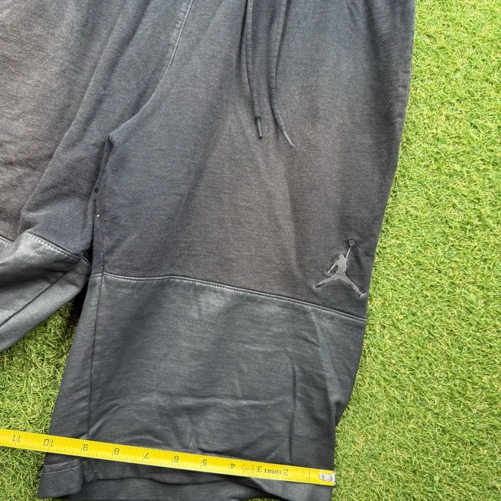 Nike JORDAN Shorts Mens Large Jumpman Logo Fleece Nike Basketball Black Y2K
